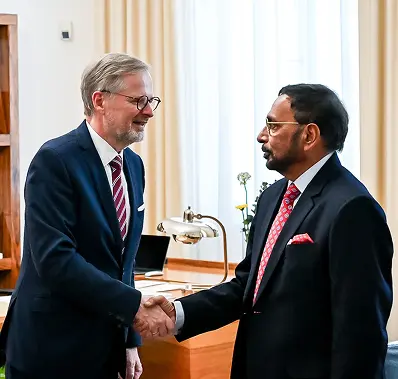 Meeting photo 3